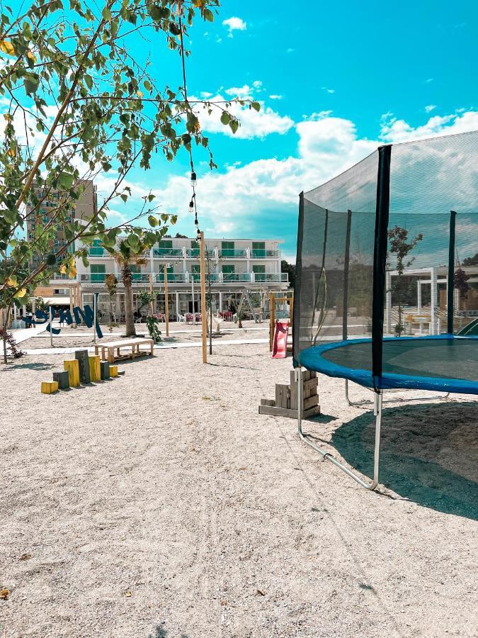Hotel Victory Mamaia Kültér fotó